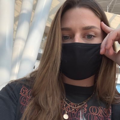 Profile Picture of Anna (@AnnaHoman) on Twitter