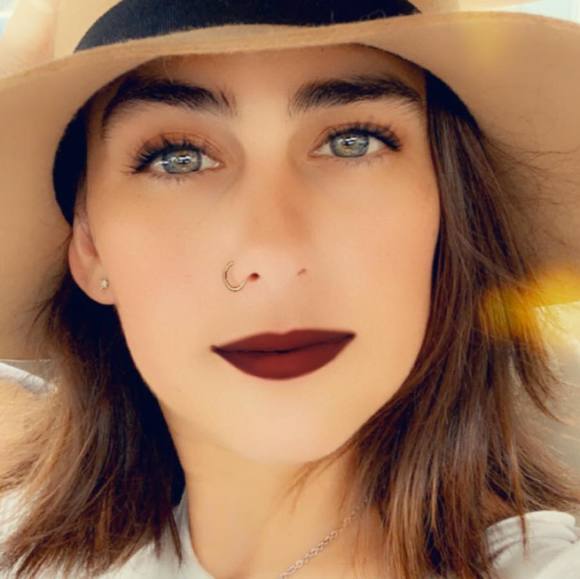Profile Picture of Miranda Baum (@mirandabaum764) on Poshmark