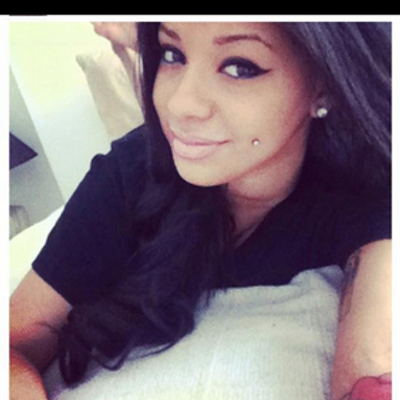 Profile Picture of Cassandra Simpson (@schnuggilove) on Twitter