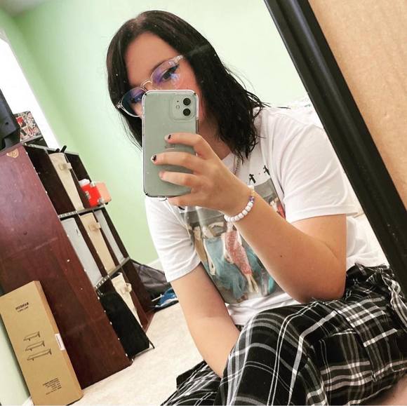 Profile Picture of Mackenzie Strange (@mackenzie269) on Poshmark