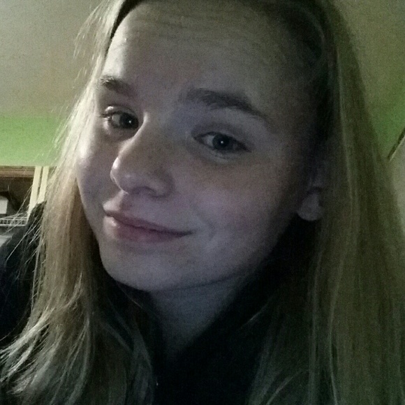Profile Picture of Kate Phillips (@katephillips) on Poshmark