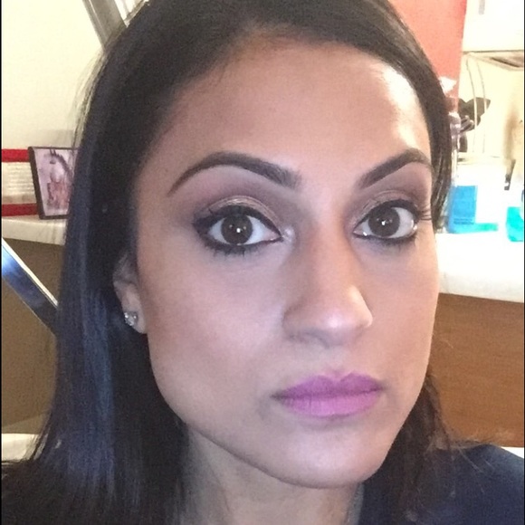 Profile Picture of Poorvi Shah (@poorvishah) on Poshmark