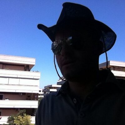 Profile Picture of Rocco Mauro (@senzacalibro) on Twitter