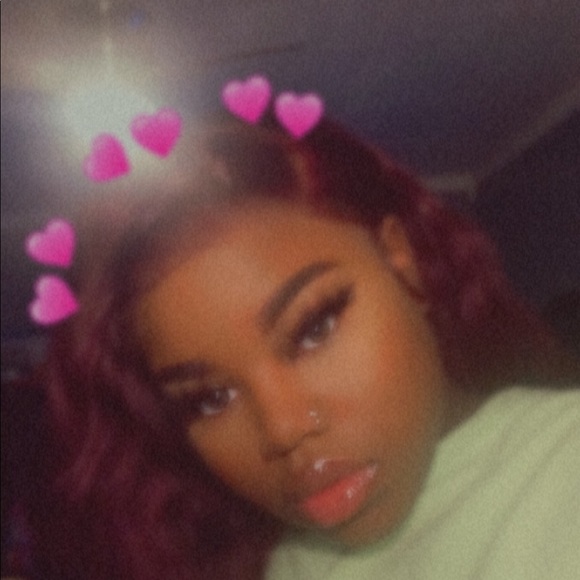 Profile Picture of Octavia Coleman (@yrbmyai) on Poshmark