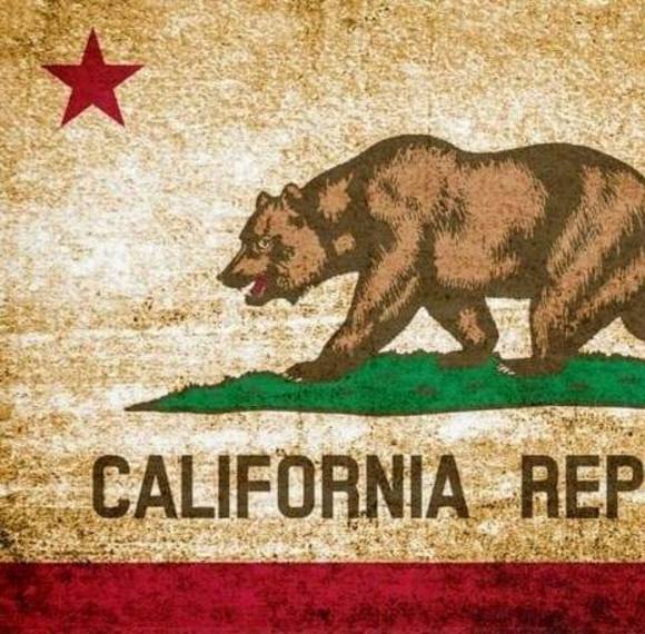 Profile Picture of Edward Chichipa (@echichipa) on Poshmark