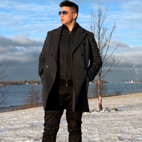 Profile Picture of Asiff Nuru (@asiffnuru) on Poshmark