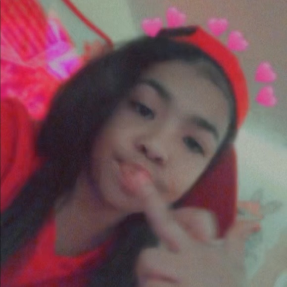 Profile Picture of Aleice Scott (@aleicescott) on Poshmark