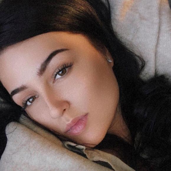 Profile Picture of Anastasia Mironova (@nastiamironova) on Poshmark