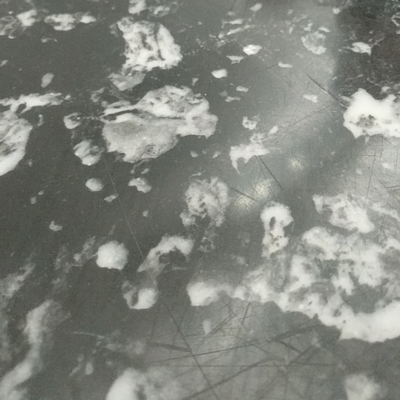 Profile Picture of Nate Silverman (@ndeals) on Poshmark