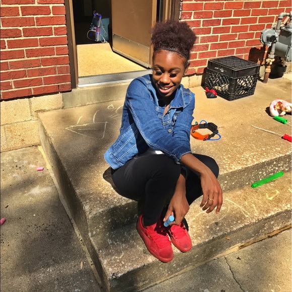 Profile Picture of Mikala Williams (@mikalatricd) on Poshmark