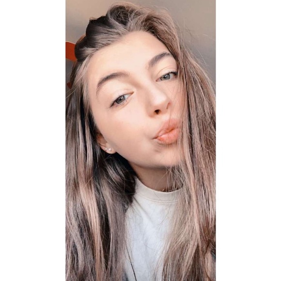 Jenna Demichael - Poshmark Profile Picture of Jenna Demichael (@jennademichael) on Poshmark