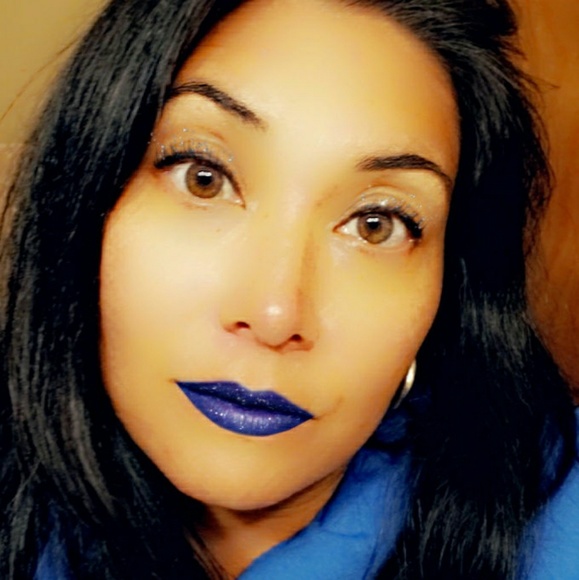 Profile Picture of Selena Leaderman (@selena7682) on Poshmark