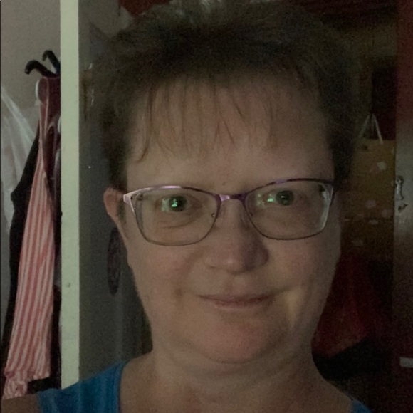 Profile Picture of Jeannette Lewert (@pghgirl68) on Poshmark