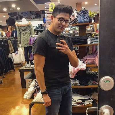 Profile Picture of Jacob Perales (@yearbookJacob_) on Twitter