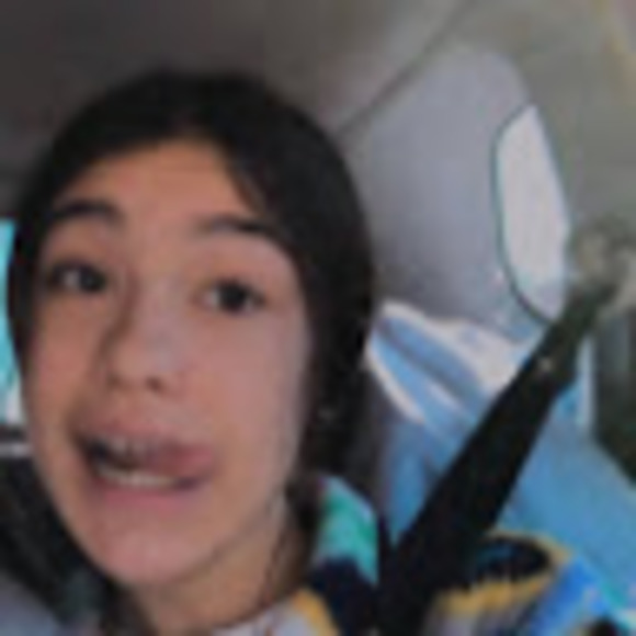 Profile Picture of Victoria Raggo (@victoria_raggo) on Poshmark