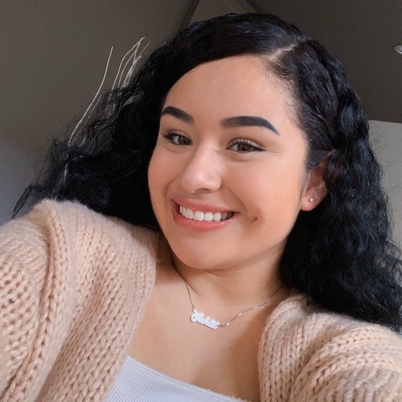 Mayra Galvan - Poshmark Profile Picture of Mayra Galvan (@mayrakgalvan) on Poshmark