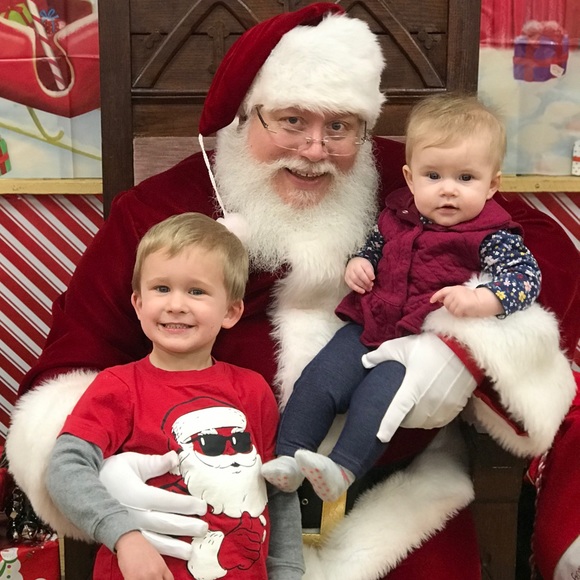 Profile Picture of Emily Riffert (@riffertfam) on Poshmark