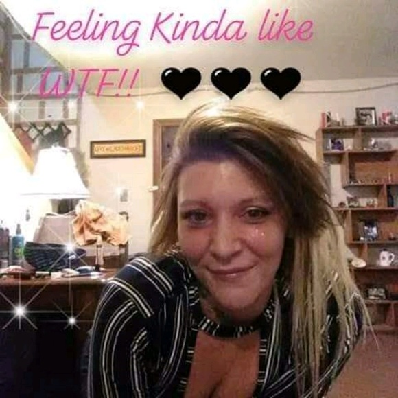 Profile Picture of Jennifer Lizon (@jjlizon) on Poshmark