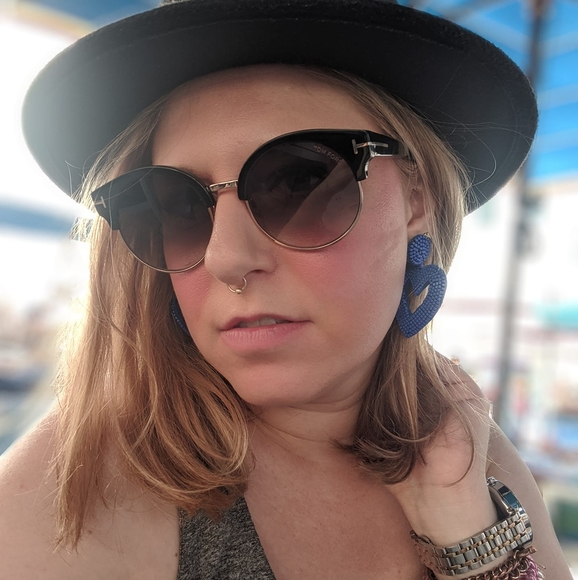 Profile Picture of Marielle Schiffman (@mlalexis) on Poshmark