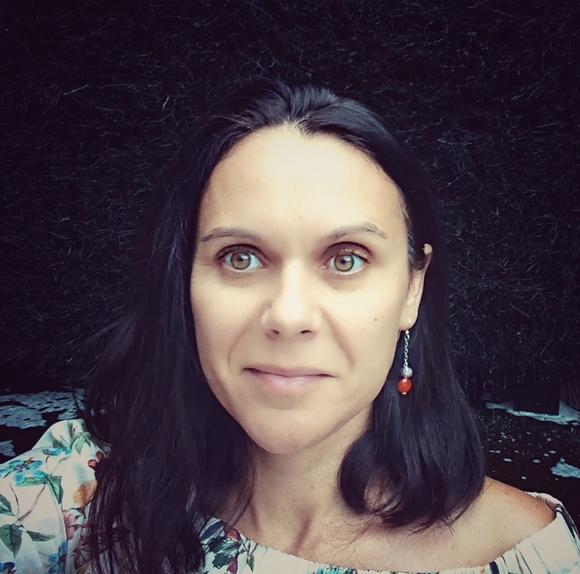 Profile Picture of Adriana Cholodecki (@adra77) on Poshmark