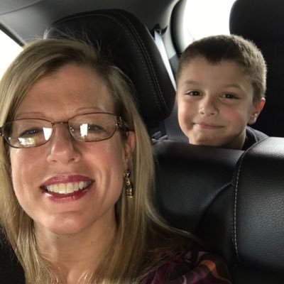 Profile Picture of Stephani Mitchell (@StephaniRizer) on Twitter