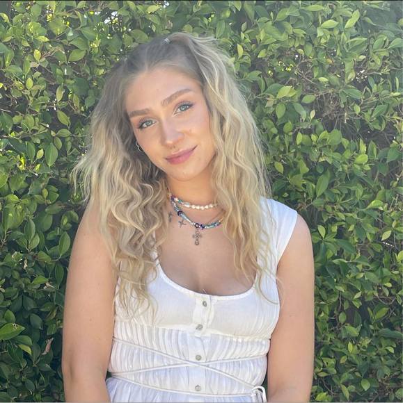 Profile Picture of Audrey Dehler (@audrey_dehler) on Poshmark