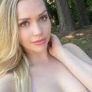 Profile Picture of Delphine Kelly (@dy3tfvh58wf3) on Tiktok