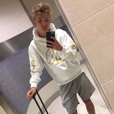Profile Picture of Colin Warwick (@warwick_colin) on Twitter