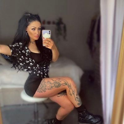 Profile Picture of  ⚡️ Ruby Wright (@rubywrighttt) on Twitter
