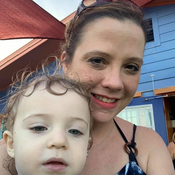 Profile Picture of Nicole Papadakos (@mamap5) on Poshmark