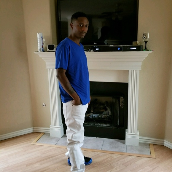 Profile Picture of Larry Clay (@clayboy901) on Poshmark