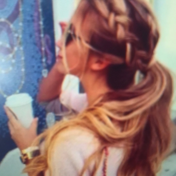 Profile Picture of Carlie Hoffman (@carliehoffmurak) on Poshmark