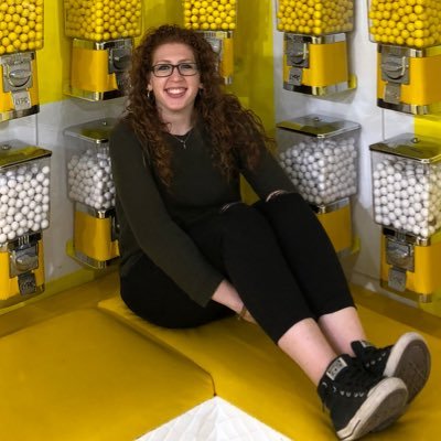 Profile Picture of Julie Knapp (@JKnappCasting) on Twitter