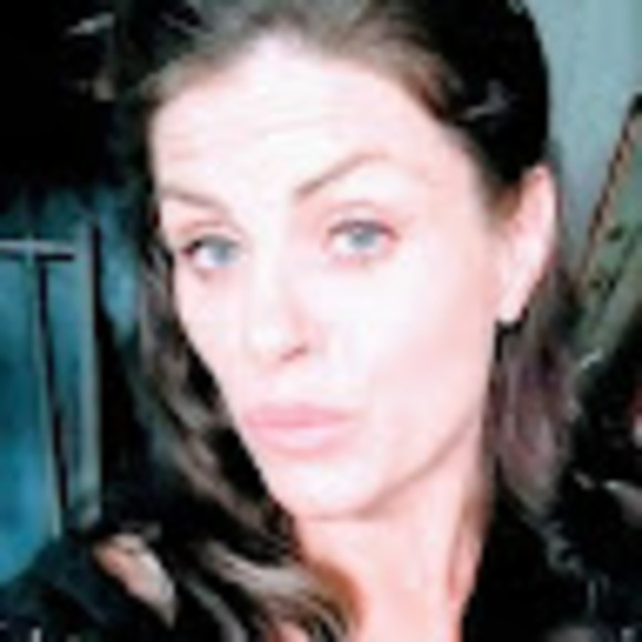 Profile Picture of Noelle Nicholas (@noelle_nicholas) on Poshmark