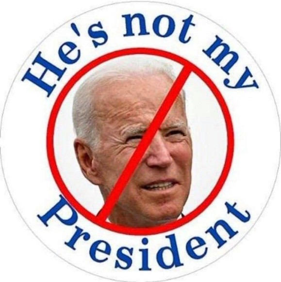 Profile Picture of Robin Brazell (@robinbrazell) on Poshmark