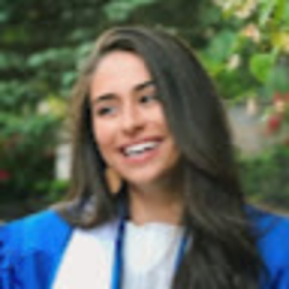 Profile Picture of Natalie Calegari (@natalegari) on Poshmark