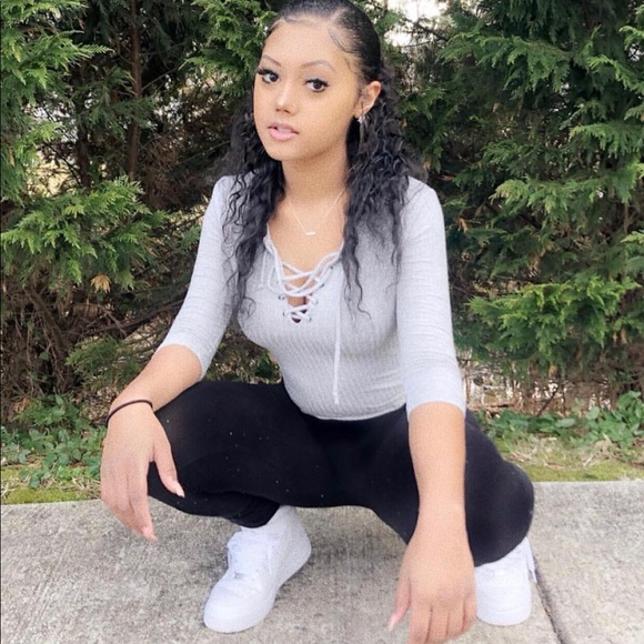 Profile Picture of Noelle Karmo-walsh (@noellekw) on Poshmark