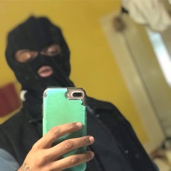 Profile Picture of Lo Tony (@tonymoorer36) on Poshmark