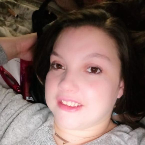 Crystalyn Asbach - Poshmark Profile Picture of Crystalyn Asbach (@firepixie27) on Poshmark