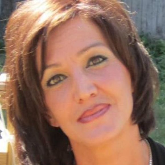 Profile Picture of Dalal Omar (@dalal1966) on Poshmark