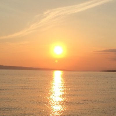 Profile Picture of Andy Ohniva Žena Boha Slnka (@Andy63168565) on Twitter