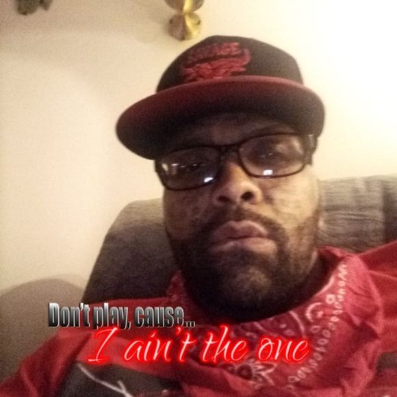 Profile Picture of Ray Clayton (@rayc19831213) on Poshmark