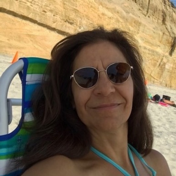 Profile Picture of Silvana Tasev (@silvanatasev) on Poshmark