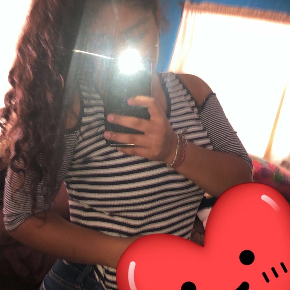 Leonora Vargas - Poshmark Profile Picture of Leonora Vargas (@leonoraaa) on Poshmark