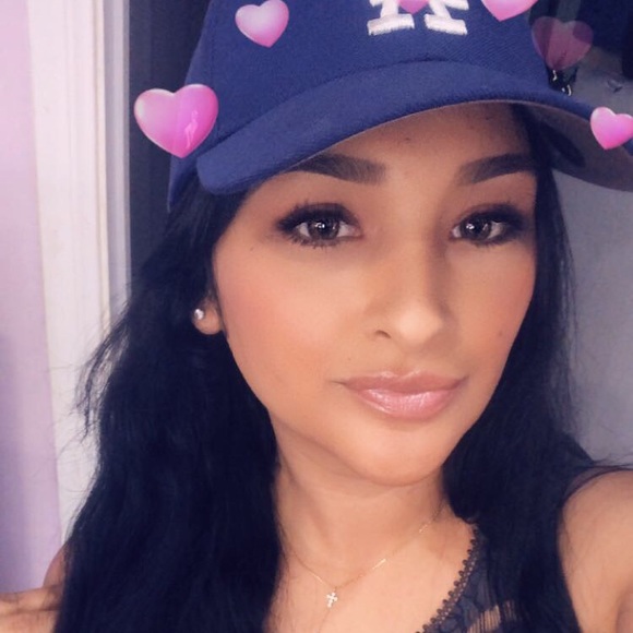 Profile Picture of Nancy Manzo (@nanciem5) on Poshmark