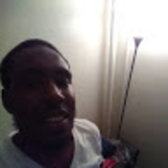 Profile Picture of Aaron Woolfolk (@aaronwoolfolk) on Poshmark