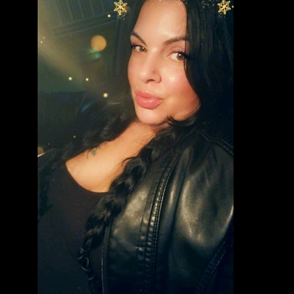 Profile Picture of Patricia Alacqua (@palacqua1) on Poshmark