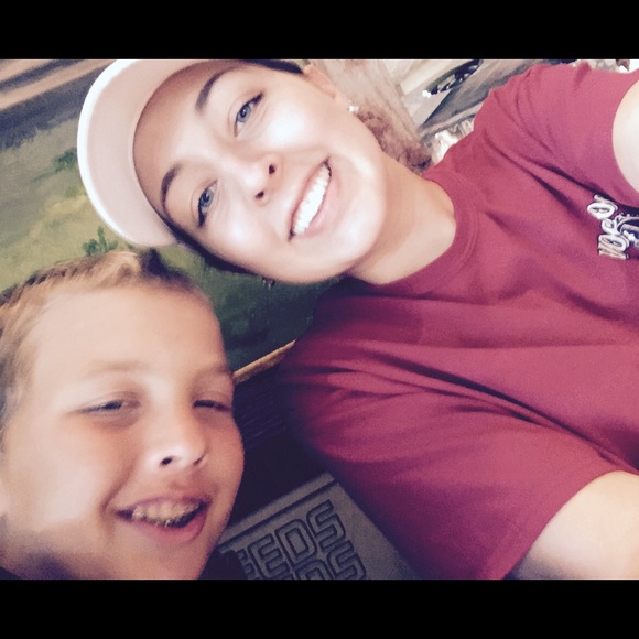 Profile Picture of Bailey Mcclish (@bmcclish) on Poshmark