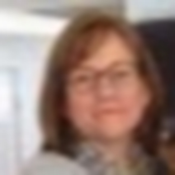 Profile Picture of Sharon Schierle (@sschierle) on Poshmark