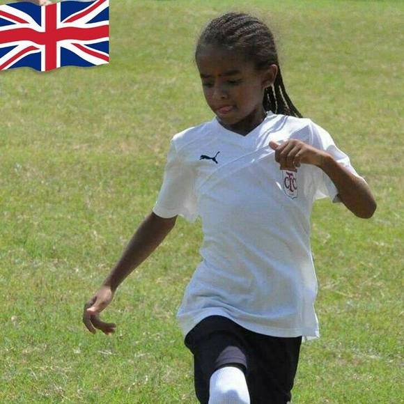 Profile Picture of Paula Pinnock (@paulapinnock) on Poshmark